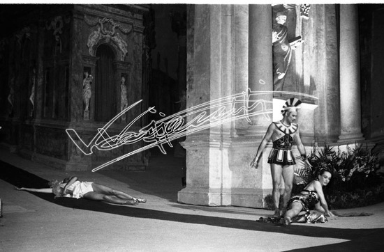 Fiera Campionaria di Vicenza 1949: Alta Moda al Teatro Olimpico. Pellicola - negativo bianco e nero f.to mm 24X36