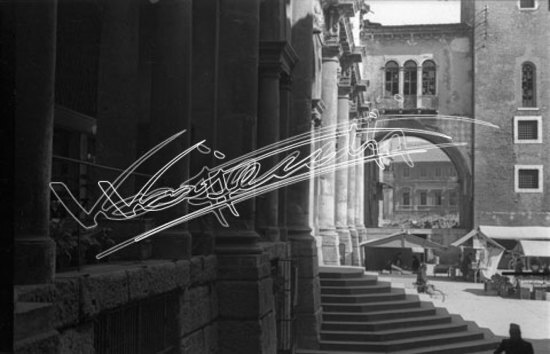 Piazza delle Erbe. pellicola - negativo bianco e nero fto mm 24X36