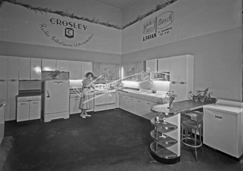 Fiera Campionaria di Vicenza 1953 Stand ditta Angelo Pavan Fiera Campionaria di Vicenza 1953 Stand ditta Angelo Pavan