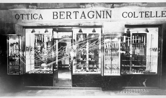 Ottica Bertagnin. lastra di vetro - negativo bianco e nero fto mm 130x180