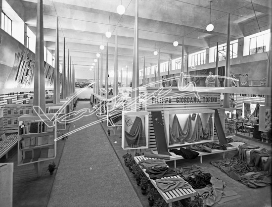 Fiera Campionaria di Vicenza 1949 : Padiglione della Lana. Lastra di vetro - negativo bianco e nero fto mm 240X300