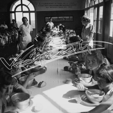 Casa del Sole. pellicola - negativo bianco e nero fto mm 60x60