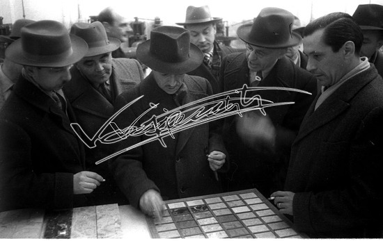 Fiera Campionaria di Vicenza 1948 : On. Antonio Cavalli: Visita alle industrie Vicentine. Pellicola - negativo bianco e nero f.to mm 24X36