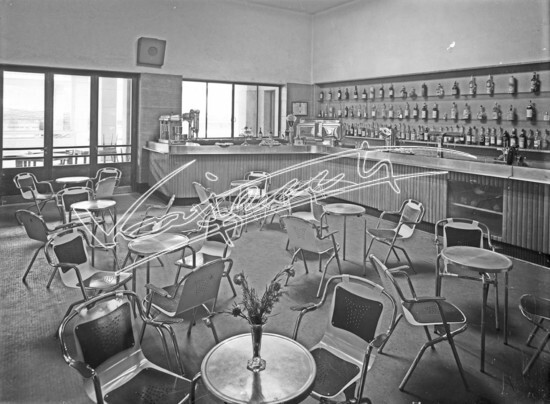 Stazione Ferroviaria: Bar Ristorante. Lastra di vetro - negativo bianco e nero fto mm 180x240