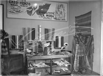 Fiera Campionaria di Vicenza 1946 Stand La Moda