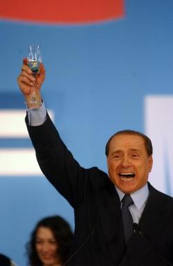 BRINDISI SILVIO BERLUSCONI AL NO TAX DAY