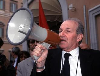 FAUSTO BERTINOTTI POLITICO MEGAFONO