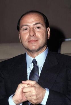SILVIO BERLUSCONI ANNI 80 giovane
