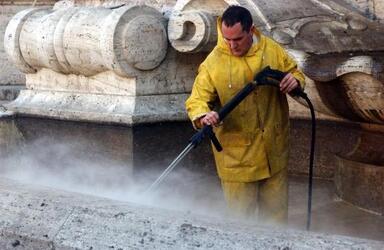 INQUINAMENTO ATMOSFERICO LAVORO MONUMENTI SMOG