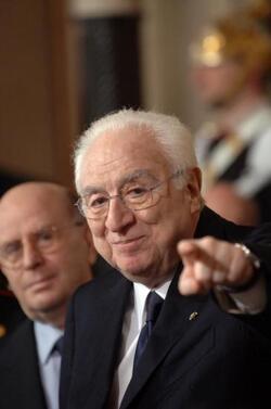 FRANCESCO COSSIGA SENATORE A VITA