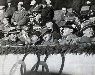 OLIMPIADI GERMANIA 1936 ADOLF HITLER GOEBBELS NAZISMO