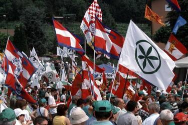 LEGA NORD MANIFESTAZIONE GUARDIA PADANA DEVOLUTION MILITANTI LEGHISTI