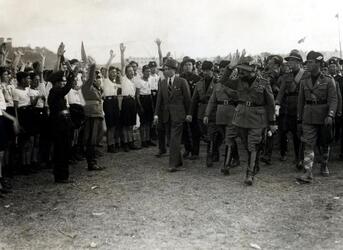 ITALO BALBO INSIEME A RUGGERO CECCONI AI CAMPI DELLA GIL 1932 fascismo