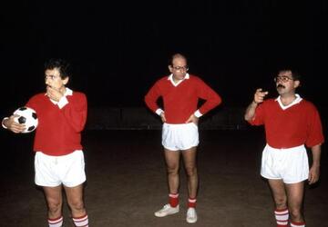 MASSIMO D ALEMA GAVINO ANGIUS FABIO MUSSI POLITICO DS CALCIO SPORT GIOVANE