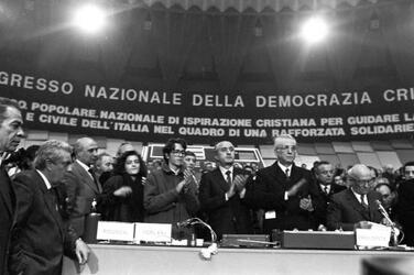 CIRIACO DE MITA SEGRETARIO DC CON I FIGLI ANTONIA E GIUSEPPE CON FRANCESCO COSSIGA POLITICO DC AMINTORE FANFANI 1986