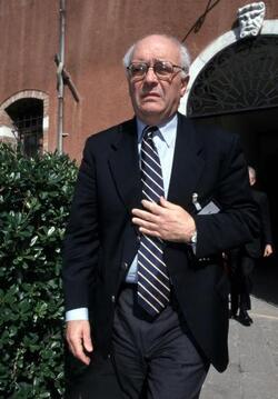 ENZO GRILLI ECONOMISTA