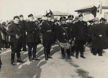 INAUGURAZIONE DEL QUARTIERE POPOLARE DI ACILIA GERARCHI IN ATTESA FASCISMO