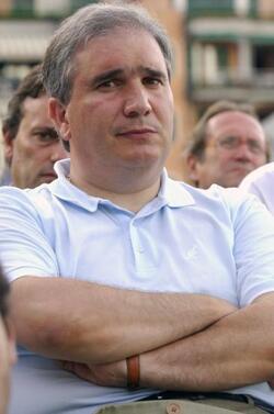 GIUSEPPE FIORONI POLITICO