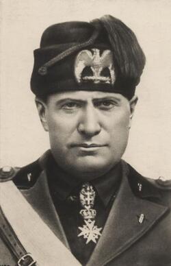 BENITO MUSSOLINI DUCE DIVISA MILIZIA FEZ
