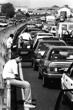 vacanze anni settanta turismo TRAFFICO CODA AUTOSTRADA TURISTI