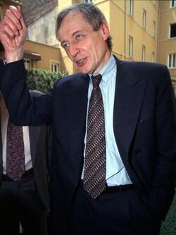 KARL LAMERS CONSULENTE POLITICO