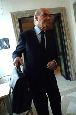 UMBERTO VERONESI ONCOLOGO