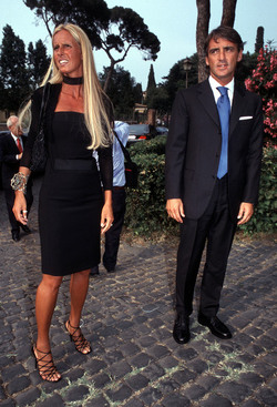 ROBERTO MANCINI CON LA MOGLIE federica
