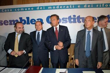costituente partito unico centodestra FERDINANDO ADORNATO POLITICO FI SILVIO BERLUSCONI POLITICO FI GIANFRANCO FINI POLITICO AN MARCO FOLLINI POLITICO