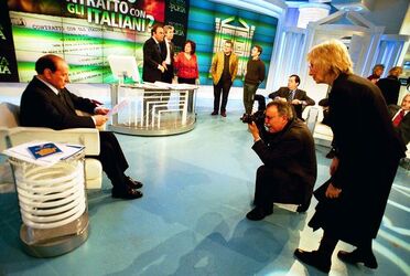 SILVIO BERLUSCONI PRESIDENTE DEL CONSIGLIO MITI SIMONETTO STAFF IMMAGINE