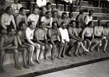 ACHILLE STARACE CON I SEGRETARI FEDERALI FASCISMO