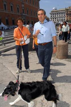 MAURIZIO GASPARRI CON LA MOGLIE E IL CANE