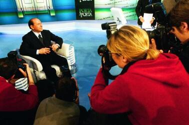 SILVIO BERLUSCONI PRESIDENTE DEL CONSIGLIO fotografo