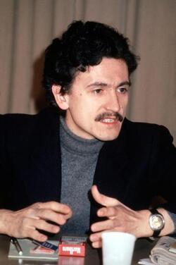 MASSIMO D ALEMA POLITICO PCI 1976 GIOVANE