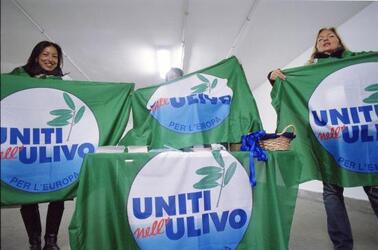 CONVENZIONE LISTA UNITARIA bandiere ulivo
