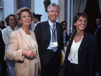 MARIO MONTI ECONOMISTA CON MOGLIE ELSA E FIGLIA federica