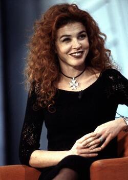 PAOLA SALUZZI CONDUTTRICE TV