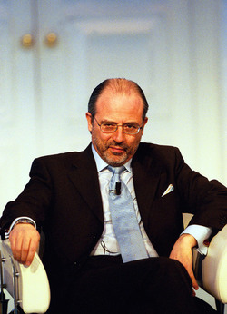 MATTIA SBRAGIA ATTORE