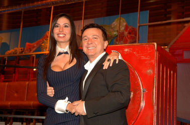 ELISABETTA GREGORACI PUPO ENZO GHINAZZI