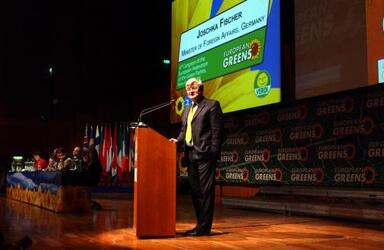 JOSCHKA FISCHER POLITICO