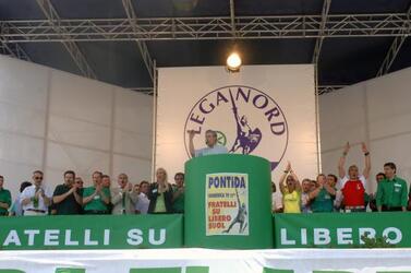 LEGA NORD PONTIDA BANDIERE UMBERTO BOSSI