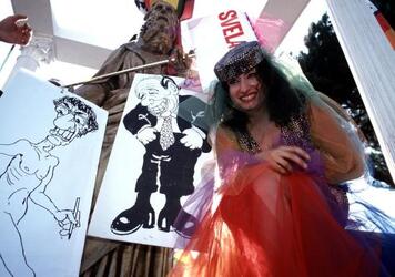 VLADIMIR LUXURIA ARTISTA