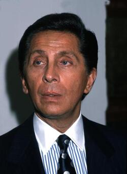 VALENTINO GARAVANI STILISTA