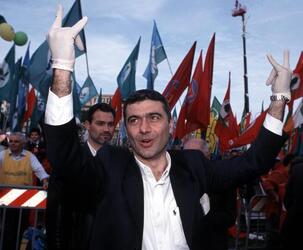 ALFONSO PECORARO SCANIO ALLA MANIFESTAZIONE NAZIONALE DELL ULIVO corna