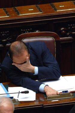 SILVIO BERLUSCONI PRESIDENTE DEL CONSIGLIO VOTO VOTAZIONI