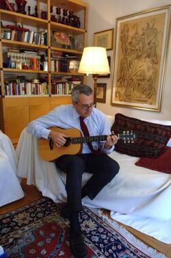 BOBO CRAXI POLITICO CHITARRA