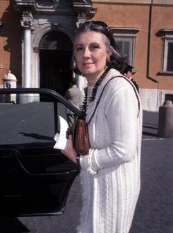 LAURA BIAGIOTTI STILISTA