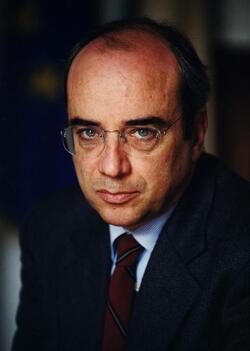 NICOLA ROSSI ECONOMISTA POLITICO DS