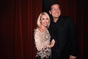 ENRICO PAPI CON SUA MOGLIE