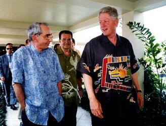 GIULIANO AMATO AL VERTICE DEL G8 DI OKINAWA CON BILL CLINTON E ROMANO PRODI