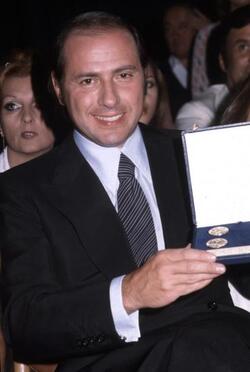 SILVIO BERLUSCONI POLITICO FI ANNI 80 giovane